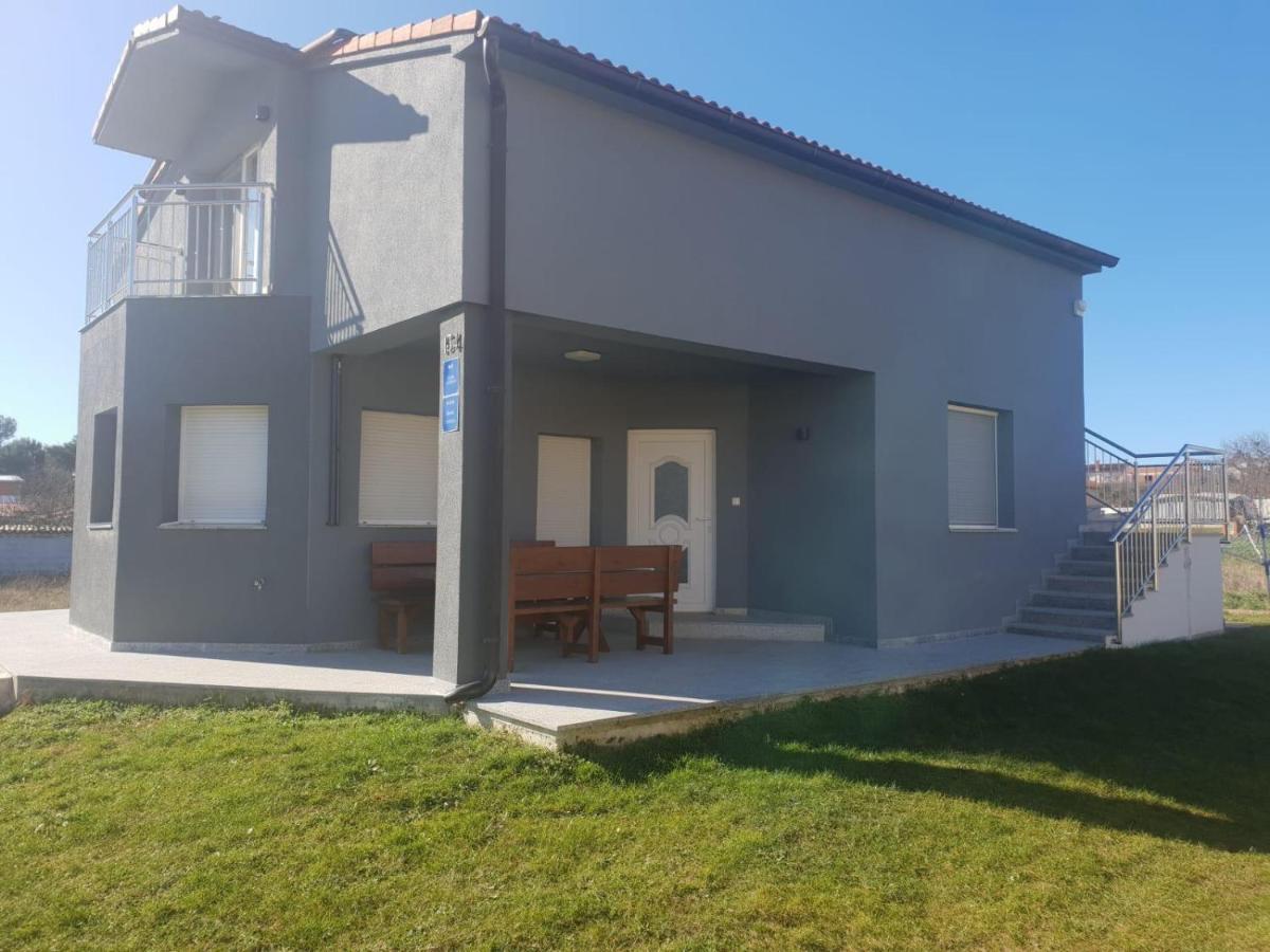 Apartment Luca Pula Exterior photo